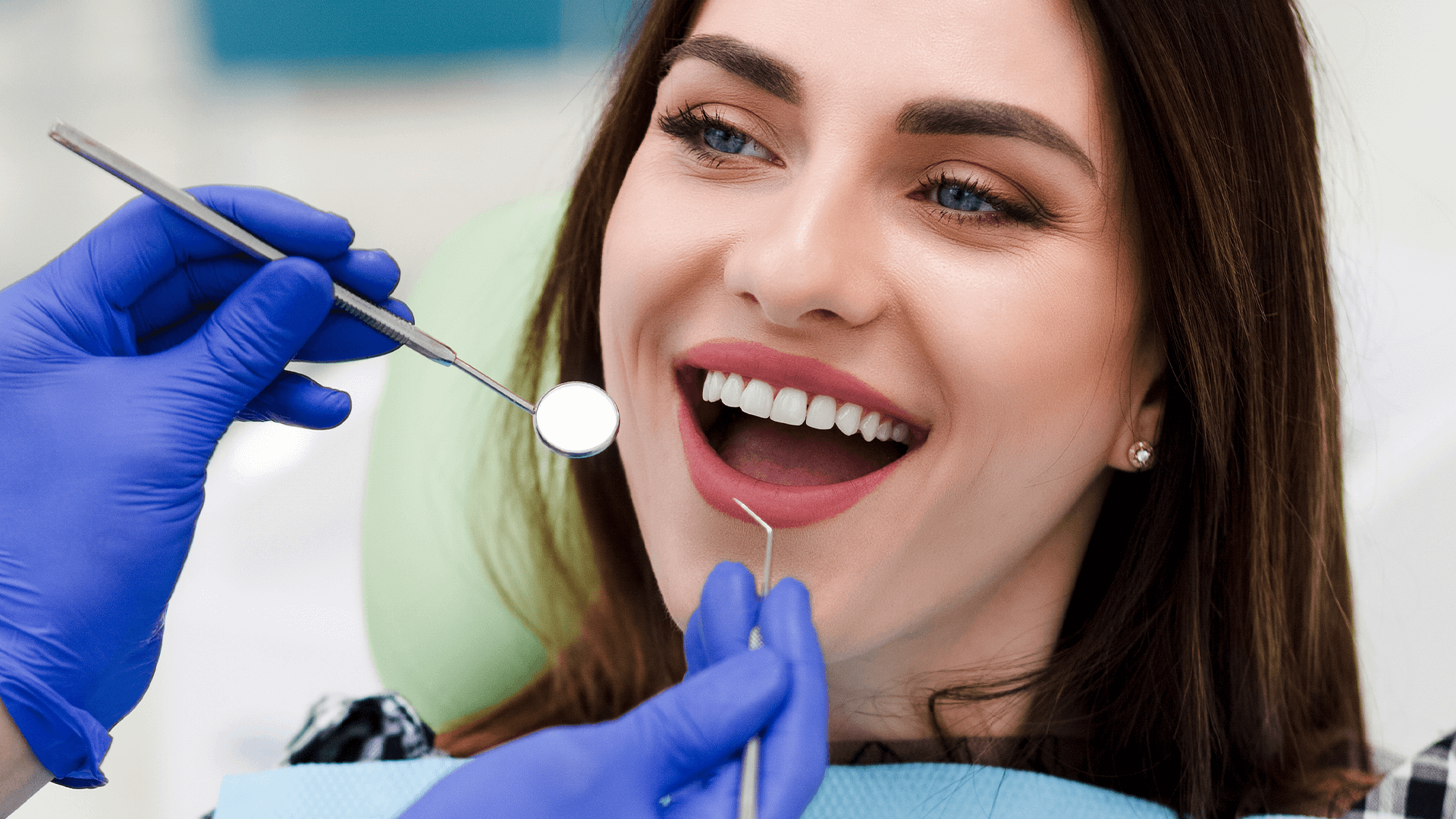 Eksik Dişler Çene Kemiğinizi ve Yüzünüzü Nasıl Etkiler?